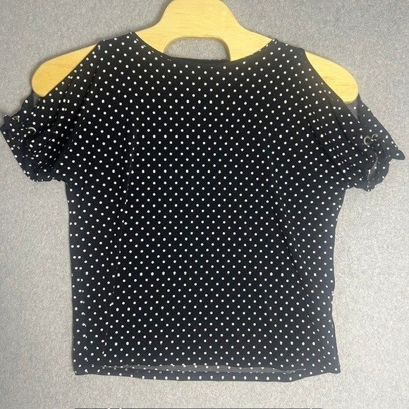 DKNY Women's Cold Shoulder Top Black & White Polka Dot Blouse Size Medium - Picture 1 of 6